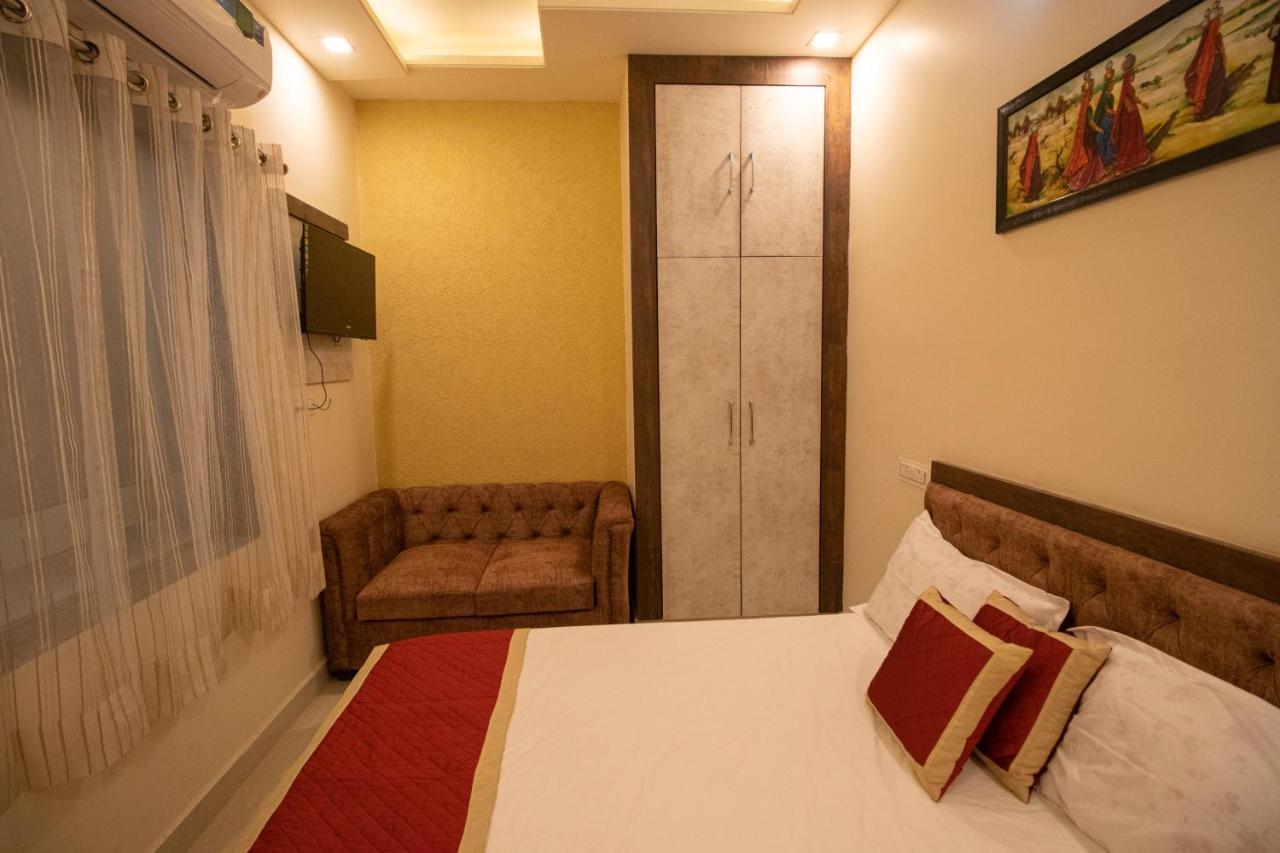 Hotel Aayat Palace Jaipur Bagian luar foto