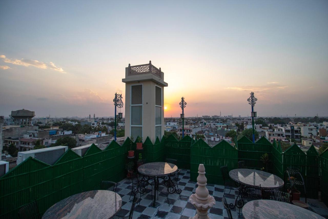 Hotel Aayat Palace Jaipur Bagian luar foto